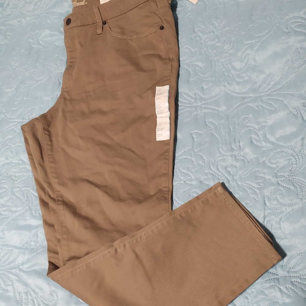 Mid-Rise Khaki skinny jeans